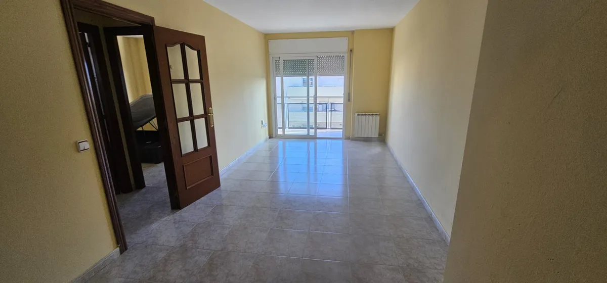 Antes — habitación vacía